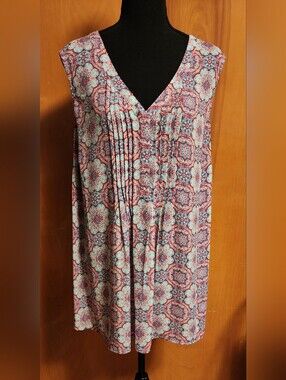 DR2 Sleeveless V-Neck Tunic in Mint and Purple Medallion Print